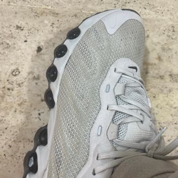 Nike Air Max 8 Ayakkabısında Açılma Sorunu Ve Değişim Talebi
