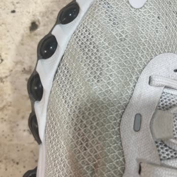 Nike Air Max 8 Ayakkabısında Açılma Sorunu Ve Değişim Talebi