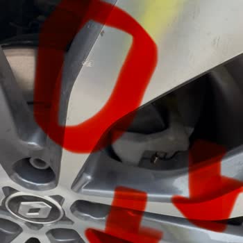 Renault Cihan Otomotiv'de Jant Çizilmesi Ve İç Kirlenmesi İçin Hızlı Çözüm Talebi