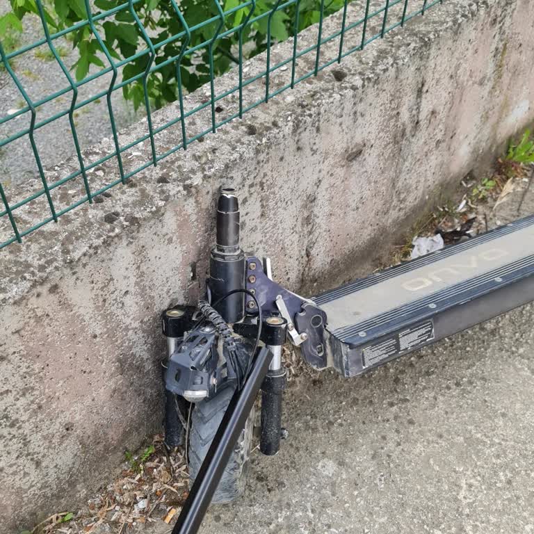 Direksiyon Demiri Tek Bir Darbede Kırıldı Güvenlik Tehlikesi