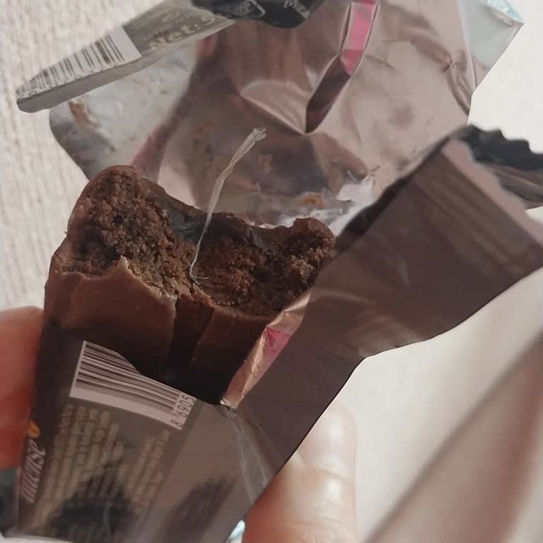 Eti Brownie Intense Kek’te İp Benzeri Yabancı Madde Çocuk Güvenliğini Tehdit Ediyor