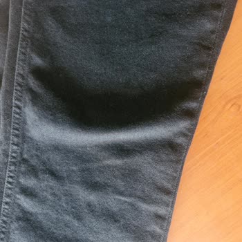 Renk Verme Ve Diz İzi Yapan Ayıplı Pantolon İçin İade Talebi