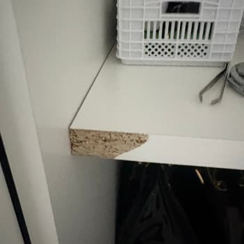 Ücretli Montajlı Kırık Gardırop İçin Sökme Ve Kargo İşlemi Müşteriye Yükleniyor