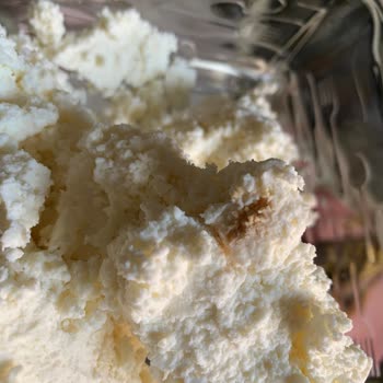 Torku Lor Peyniri Paketi İçinde Renk Farklılığı Ve Güven Sorunu