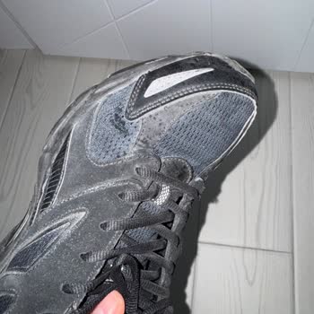 Hepsiburada’daki Reebok Ayakkabım 5 Ayda Yırtıldı, Garanti Reddi
