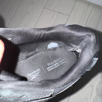 Hepsiburada’daki Reebok Ayakkabım 5 Ayda Yırtıldı, Garanti Reddi