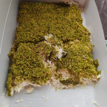 Çapa Şubesinden Bayat Baklava Ve Ekşi Kadayıf İçin Ücret İadesi Talebi