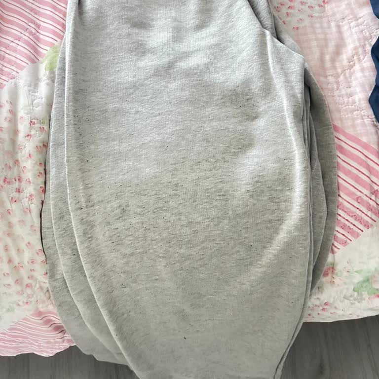 Sipariş Edilen Jogger Pantolonlar Görsellerle Uyuşmadı, İade İçin İletişim Yok