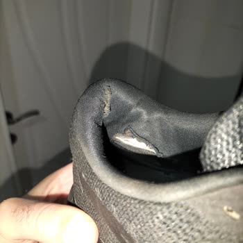 Nike Run Defy Ayakkabısındaki Yırtılma Ve Topuk Açılması, Mağazanın Kargo İadesini Reddetmesi