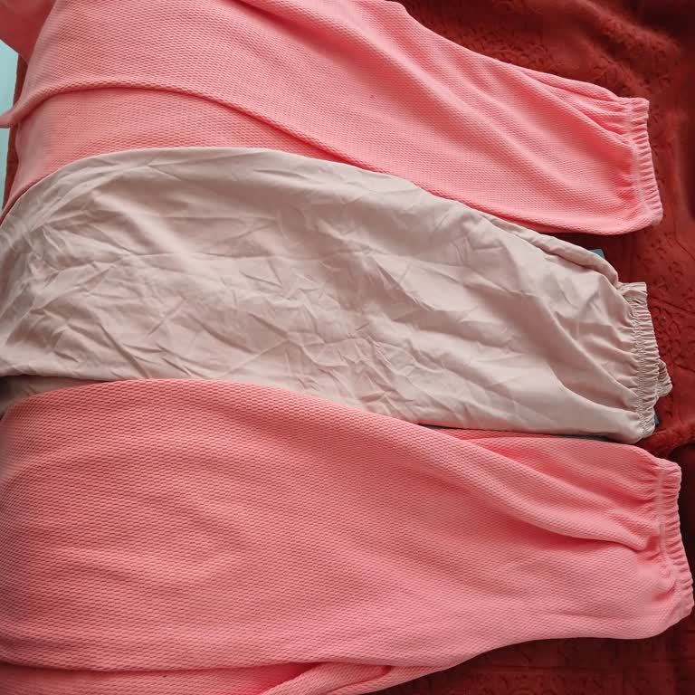 Instagram'da Megaoutletcenter'dan Aldığım Jogger Pantolonlar Görsellerle Uyuşmuyor Ve Yanıtsız Kaldı