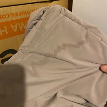 Yağmurda Sırılsıklam Kargo Ürünlerde Leke Ve İndirim Tekrarı Talebi