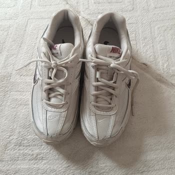 Nike Spor Ayakkabısının Sert Tabanı Ve Konforsuzluğu İçin İade Talebi