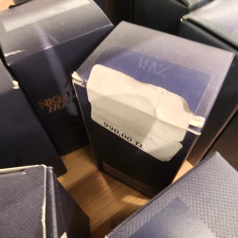 Zara’da Açık Kutulu Yanlış Parfüm Değişim Talebi Reddedildi