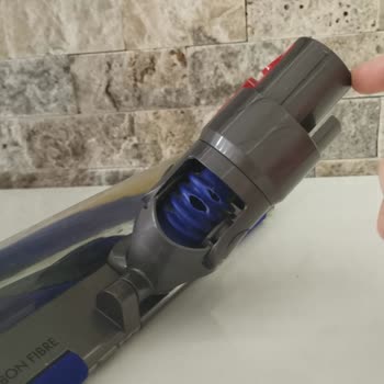 Dyson V15 Optik Başlık Hortumu Kısa Sürede Yırtıldı Ve Garanti Dışı Destek Almıyor