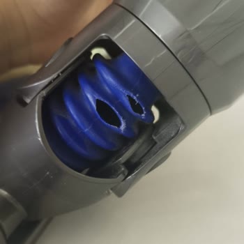 Dyson V15 Optik Başlık Hortumu Kısa Sürede Yırtıldı Ve Garanti Dışı Destek Almıyor