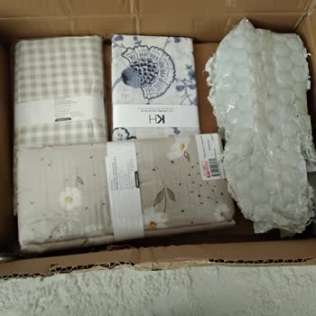 Kargo Kutusu Yırtık Ve Yastık Kılıfı Eksik
