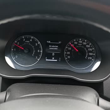 Kör Nokta, Multimedya Ve Disk Arızaları Çözülmedi, Servis Yeni Hasarlar Oluşturdu
