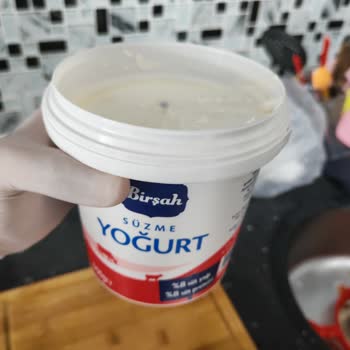 Küflü Yoğurt Satın Alındı Sağlık Ve Hijyen Endişesi