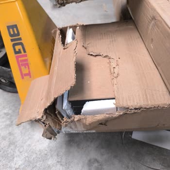 Sürat Kargo'da Paket Hasarları Ve Çözüm Eksikliği