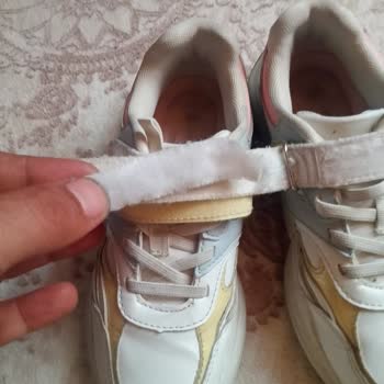 Lumberjack Ayakkabısının Cırtları Kısa Sürede Yırtıldı, Değişim Talebi Reddedildi