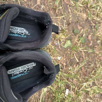 Skechers Ayakkabısının İç Astarı Yırtıldı, Mağaza Müdürü Kaba Davrandı