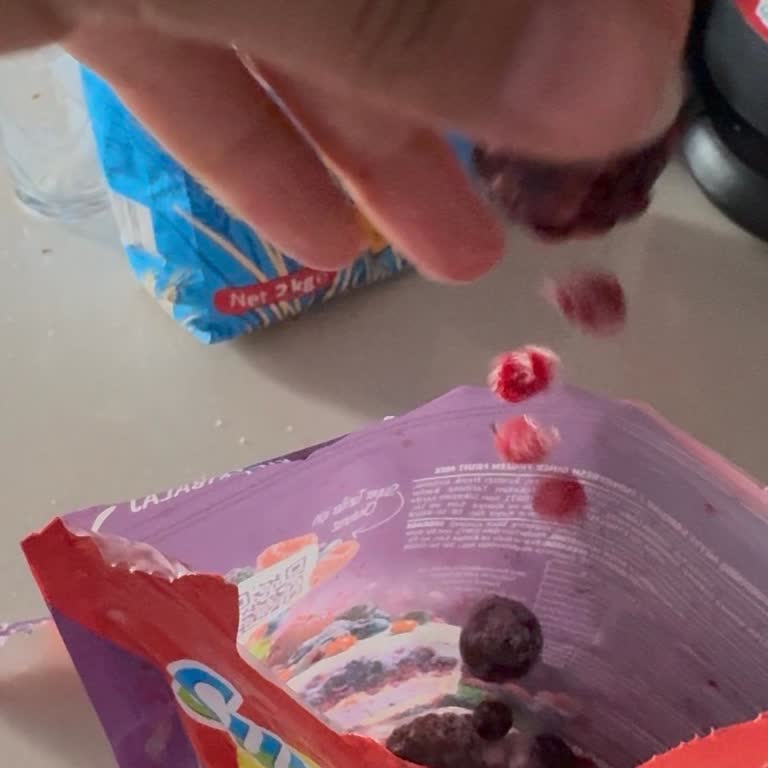 Donuk Orman Meyvesinde Kıl Çıktı: Gıda Güvenliği İhlali