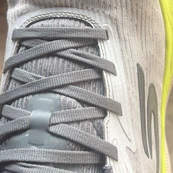 Skechers Spor Ayakkabısında Yan Yırtılma Ve Mağazanın Destek Vermemesi