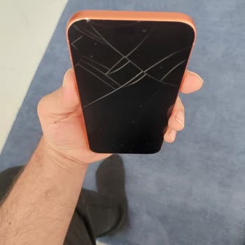 Hasarlı İPhone 17 Pro Max Teslim Alındı, Değişim Talebim Reddedildi