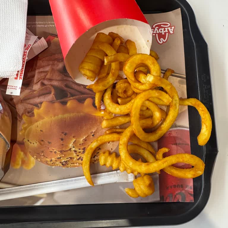 Arby's Özdilek AVM’de Büyük Patates Miktarı Yetersiz, İade Talebi