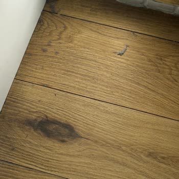 Mavi Kuşadası Mağazasındaki Kabinlerde Hijyen Korkunç