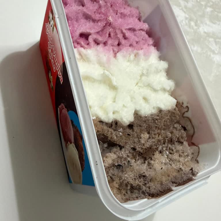 Migros Dondurmasında Bozulmuş Koku Ve Pütür Pütür Kıvam