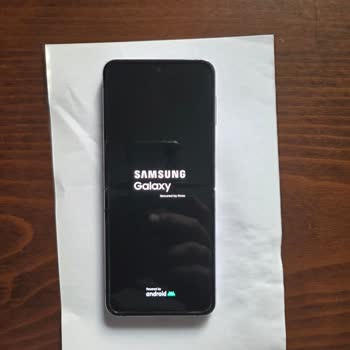 Samsung Z Flip 4 Ekran Ve Menteşe Arızasına Karşı Sigorta Ve Vatan Bilgisayar’ın Çözüm Eksikliği