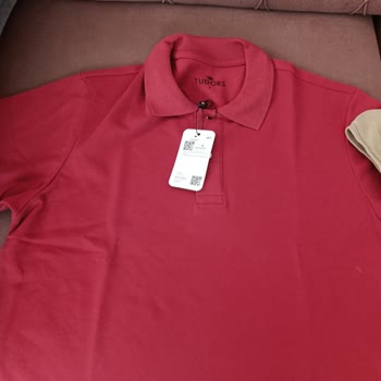 Gösterilen Renkli T-Shirtler Yerine Solmuş Ve Kullanılmış Ürünler Gönderildi