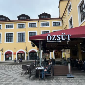 Sıcak Ve Bozuk Yaban Mersinli Pasta, Çelişkili Açıklamalar Ve İade Talebi