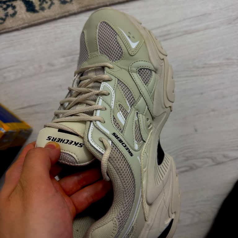 Skechers Stamina V2 Ayakkabısının Renk Değişimi Ve Üretim Hatası Nedeniyle Garanti Talebi