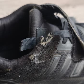 Adidas Ayakkabısının Kısa Sürede Bozulması Ve İade İsteği