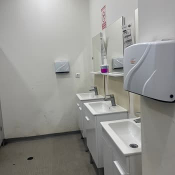 Cerrahpaşa Hastanesinde Tuvalet Hijyeninde Ciddi İhmaller