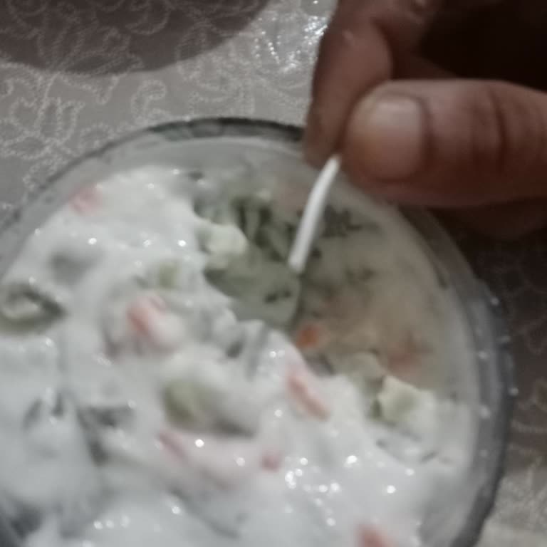 A101 Rus Salatasında Plastik Bıçak Ucu: Hayati Sağlık Riski Ve İade Şikayeti