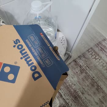 Domino’s Tarabya’da Pizza Üzerinde Canlı Salyangoz, İade Talebi