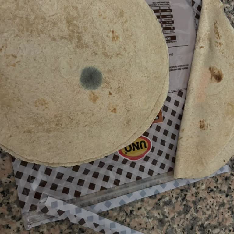 UNO Tam Buğday Unlu Lavaşta Küflü Ürün Ve Değişim Talebi