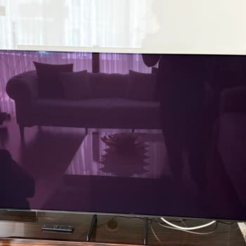 Samsung OLED TV’de Leke Ve Servis Müdahalesiyle Oluşan Çizik Şikayeti