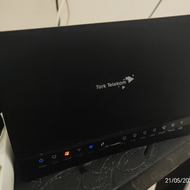 Sürekli İnternet Kesintileri Ve Müşteri Hizmetine Ulaşılamaması