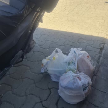 Kapıya Teslim Ücreti Ödedim, Siparişim Sokakta Bırakıldı Ve Hijyen Sorunu Yaşadım