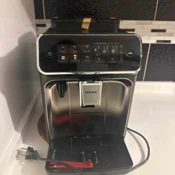 Philips Lattego Kahve Makinesinde Gres Yağı Ve Etiket Eksikliği, Orijinallik Talebi