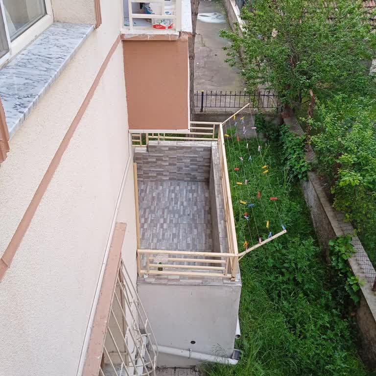 Projeye Aykırı Kaçak Balkonlar Nedeniyle Güvenlik Riski Ve Uzun Süreli İhmal