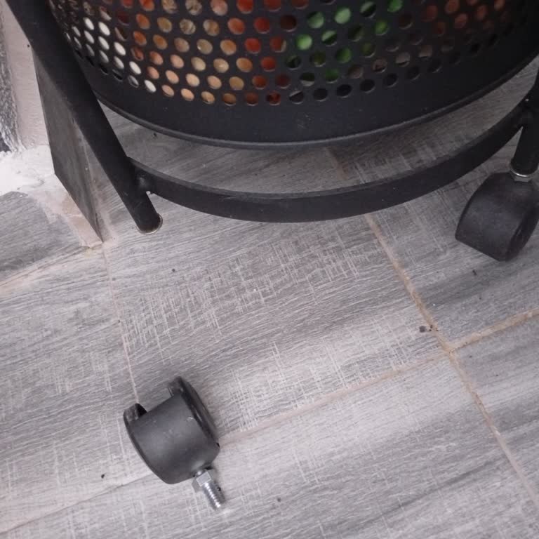 Metal Sebzelik Bir Ayda Kırıldı, İstanbul AVM Mağazası Yardımcı Olmadı