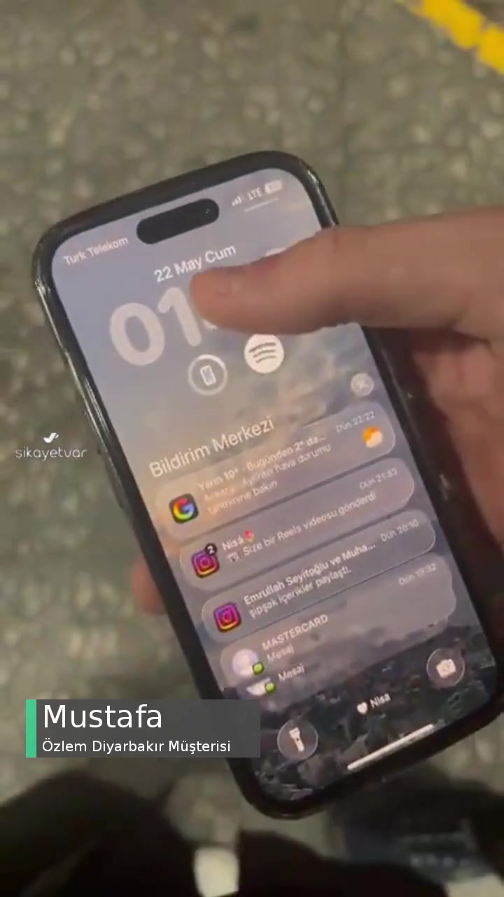 Özlem Diyarbakır Otobüsü Zamanında Gelmiyor! videonun kapak resmi