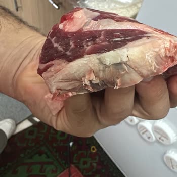 Bozuk Dana But Biftek Teslim Edildi, Müşteri Hizmetlerinden Cevap Gelmedi