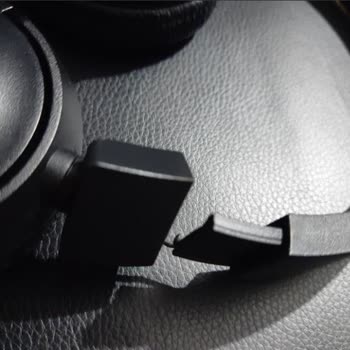 Kırılan Bağlantı Noktaları Nedeniyle JBL Tune 510BT Kulaklık Kullanılamaz, Yedek Parça Talebi