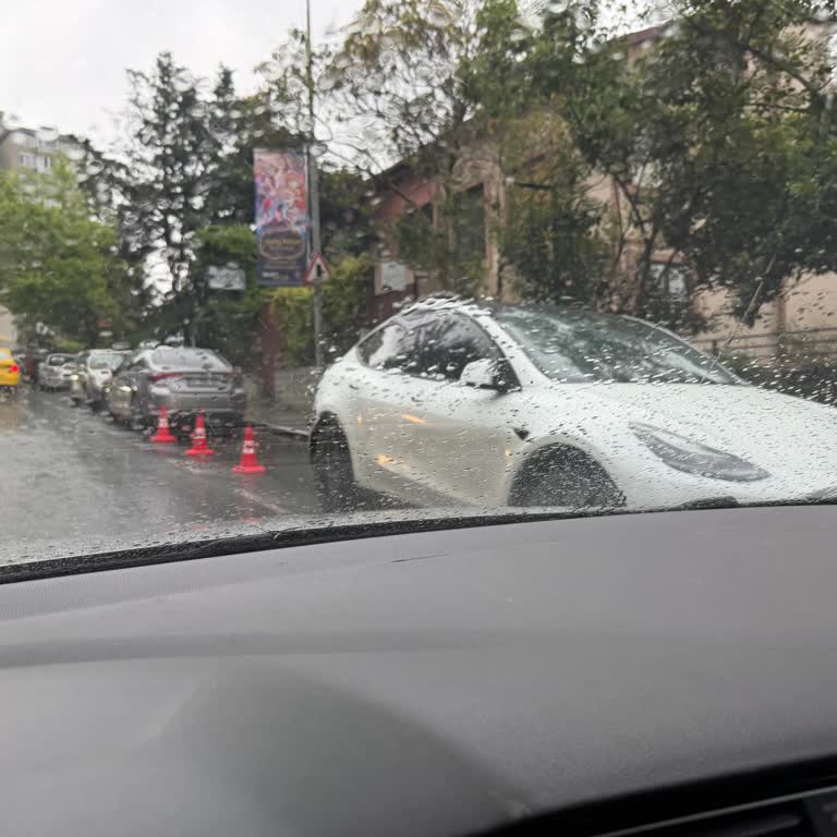 Akat Mahallesi Sokakları İşgal Edildi Belediye Çözüm Sunmuyor Ve Engelliyor